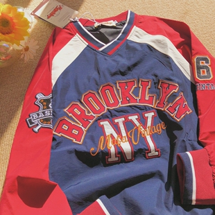 Daiwing 美式复古撞色V领字母卫衣男女宽松百搭情侣装棒球服上衣