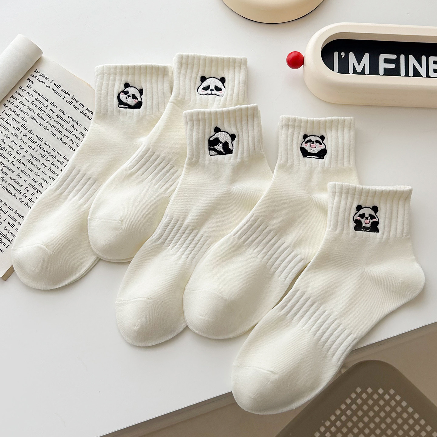 2026春夏季卡通刺绣袜子女纯棉短袜运动吸汗防臭米白色低腰中筒袜