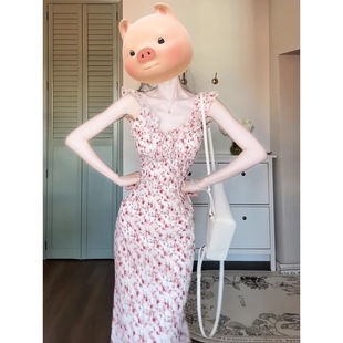 2025新款 韩式 吊带碎花连衣裙子女夏季 精美法式 海边度假 甜美小飞袖