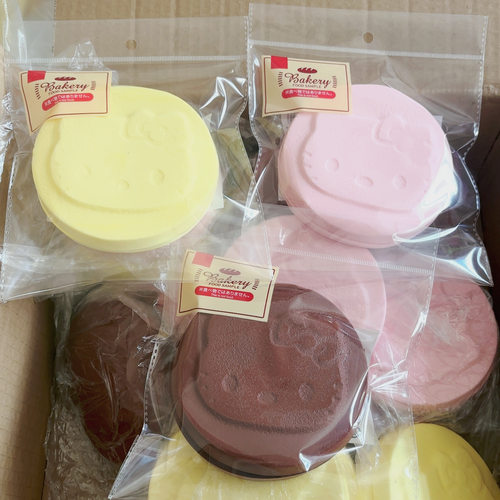 日单包装湿软慢粘仿真猫咪松饼慢回弹捏捏乐解减压模型解闷小玩意