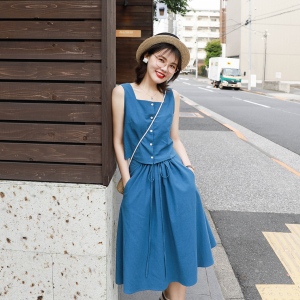 花栗鼠小姐小清新连衣裙