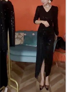 88087大爱美依缘2024春秋新款黑色V领长袖修身前开叉连衣裙显瘦女