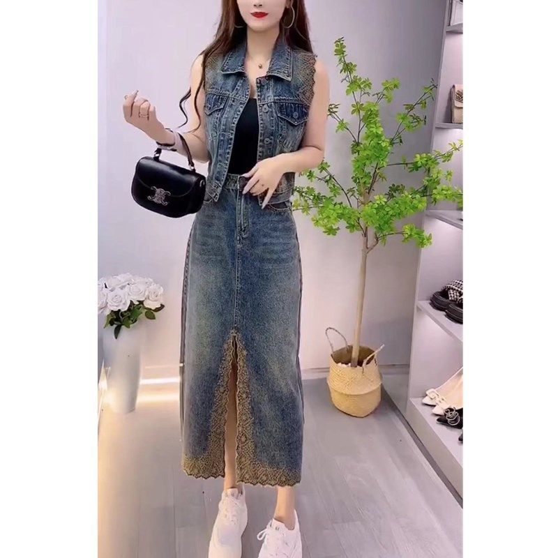 23561大爱美依缘2025新款无袖翻领马甲高腰牛仔开叉半身裙洋气女