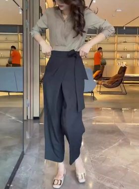 24617大爱美依缘2024早秋新款高级感通勤简约V领衬衫高腰九分裤女