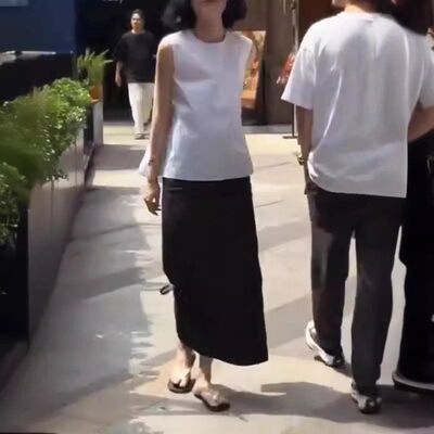 24216大爱美依缘2024夏季新款简约无袖后背镂空上衣开叉半身裙女