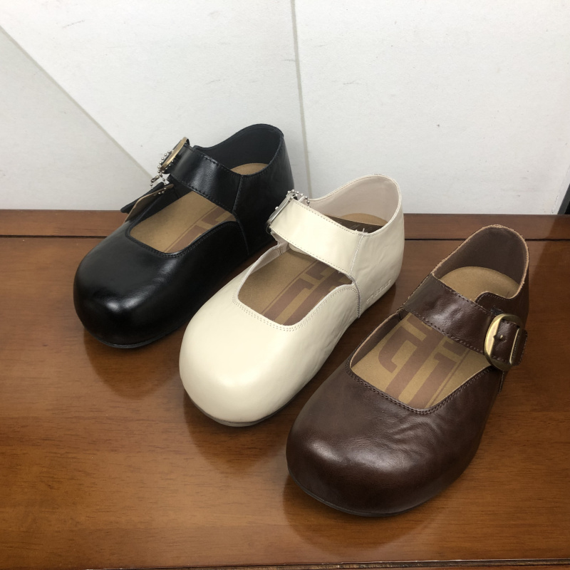 商场撤柜断码女鞋2025春新款时尚百搭休闲舒适平底勃肯鞋女单鞋女