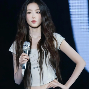 叶舒华同款新款海豚爱心印花短袖上衣女白色T恤+做旧牛仔裤套装