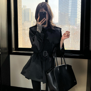 黑色经典廓形翻领收腰短款风衣女2026春秋新款小个子高级感外套女