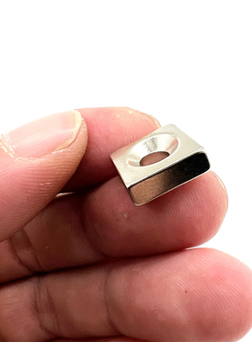 钕铁硼强磁15x15x5/7/10mm带孔 磁钢 方形稀土 15*15*5mm强力磁铁