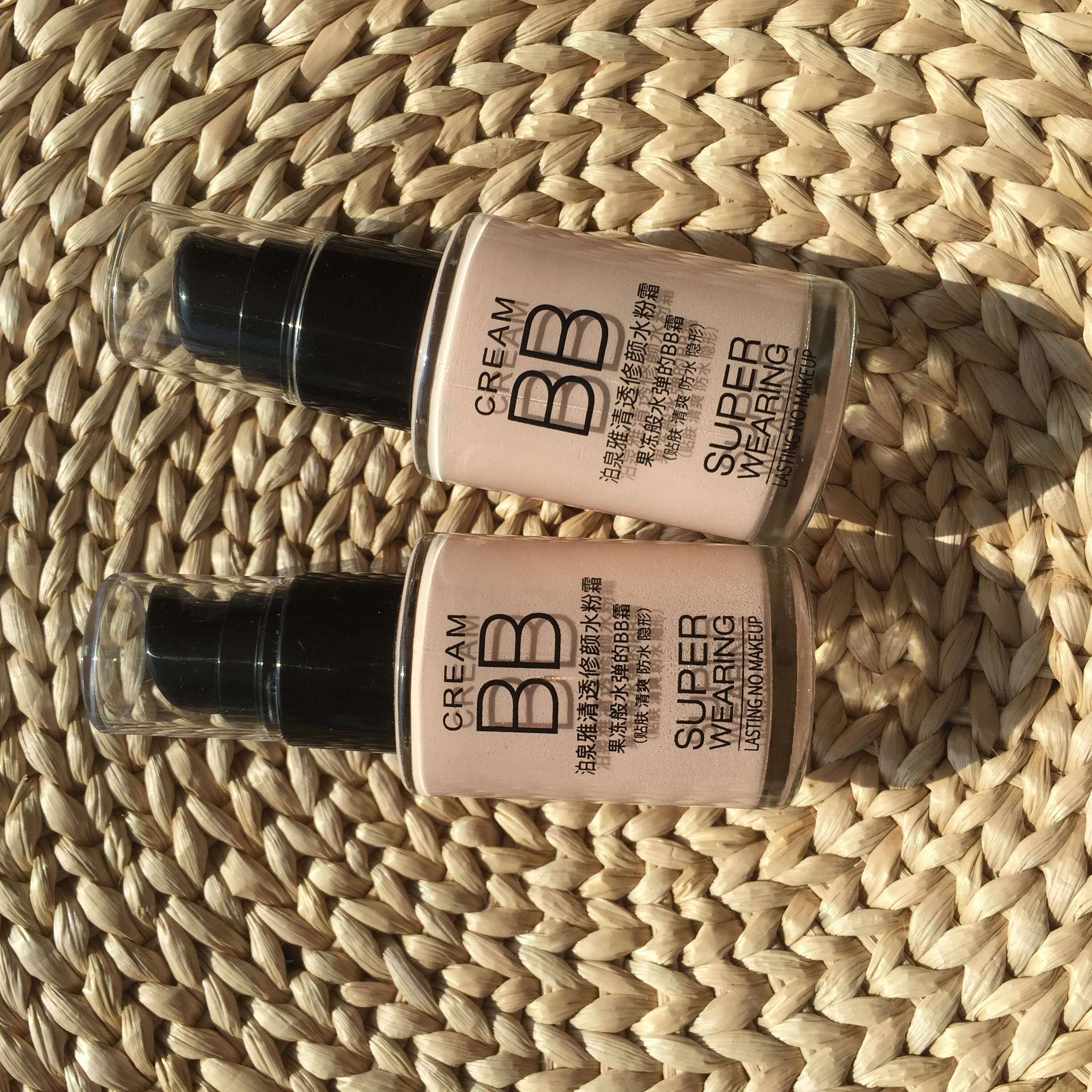 包邮泊泉雅清透修颜水粉霜bb霜遮瑕滋润果冻般水弹柔嫩防水裸妆