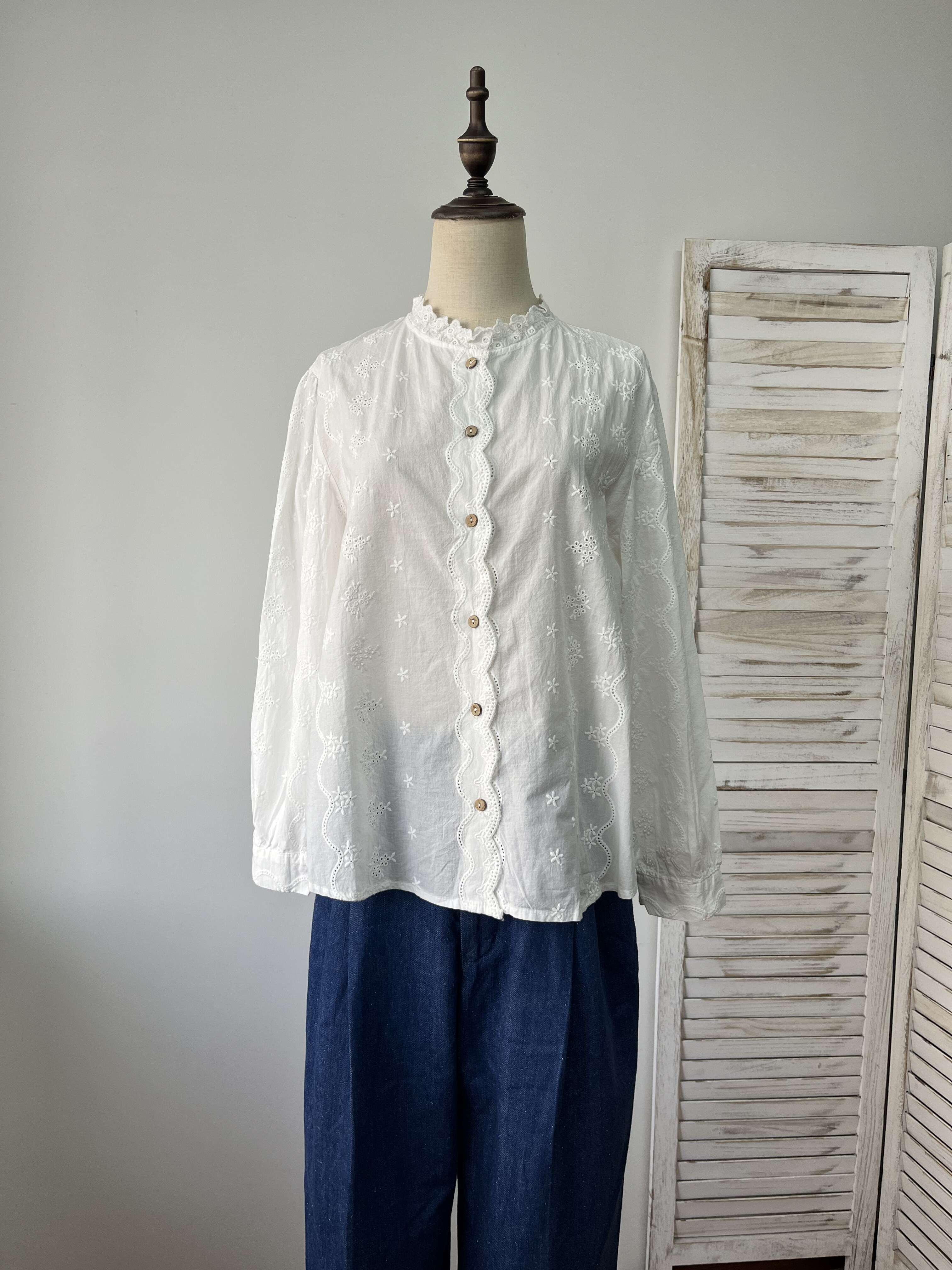 日单女式刺绣衬衫 全棉 均码 无主标和洗标 胸围108 衣长61