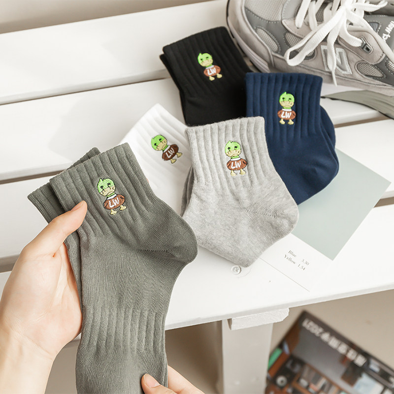 浙江诸暨袜子男青少年春夏纯棉刺绣丑小鸭中筒袜棉袜