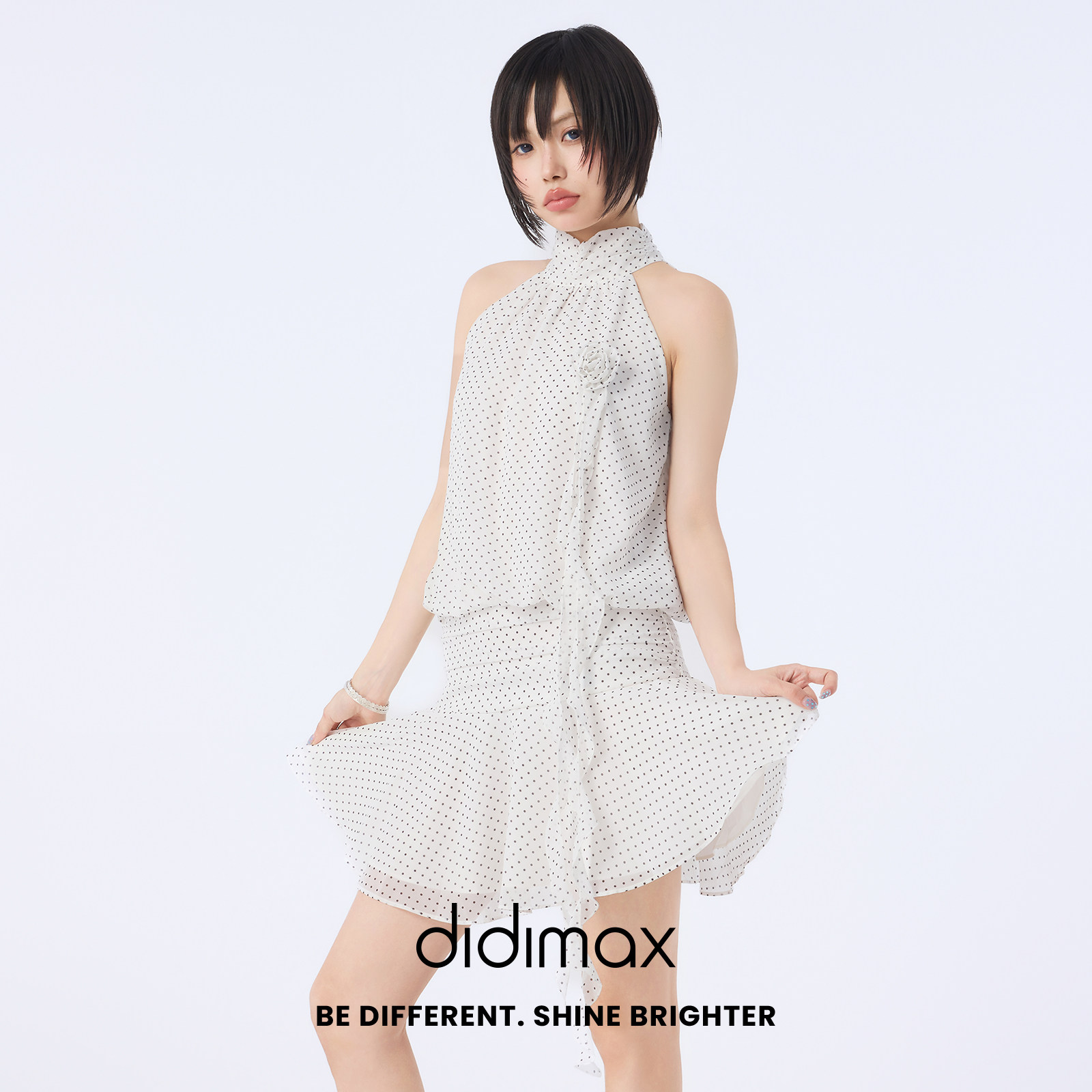 didimax夏季新款白色波点无袖挂脖连衣裙 短裙甜美设计感X78743 - 实物图