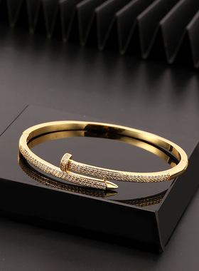 跨境个性微镶锆石钉子手镯女欧美轻奢小众ins风高级设计开口手镯