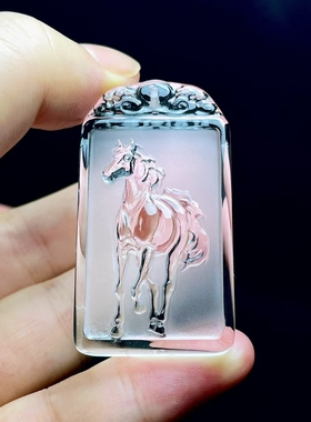 天然白水晶马吊坠，晶体纯净雕工精致，规格：45.7×25.7×9.5mm