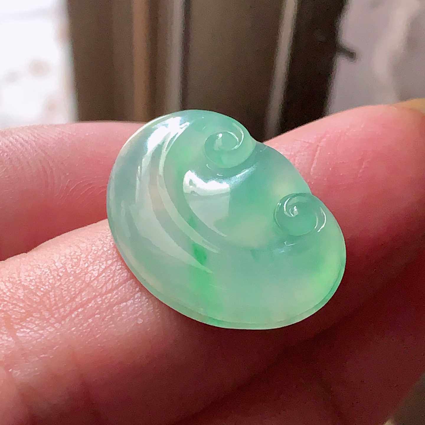 翠都翡翠珠宝天然翡翠A货玉石裸石镶嵌面送证书飘阳绿如意190868