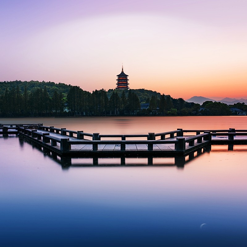 杭州西湖 西湖游船 雷峰塔 乌镇西栅夜景一日游 纯玩含门票 导游