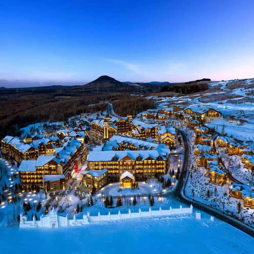 接送机提前预约 长白山鲁能圣地商业街32栋 地中海温泉  丛林穿越 射击 凌空飞箭  云朵乐园  雅鹿门票 UTV 询客服价格美丽