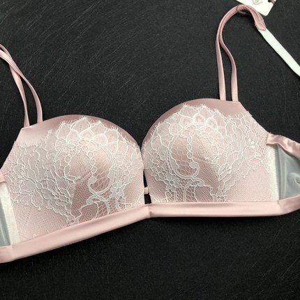 YI75C 80A 80B 80C 85B 粉半杯舒适有型小胸显大粉刺绣聚拢无钢圈