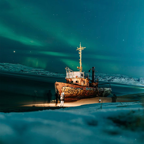 追光保险！两次追光体验！看到极光概率大大提升！ 北极光公园！哈士奇互动拍照！驯鹿互动！参观公园！ 乘船出使北冰洋！探寻【深海鲸鱼】的踪迹，全程约2小时！ 捷里别尔卡！游览沉船墓地！圆石海滩！瀑布！网红秋千！鲸鱼骨架！