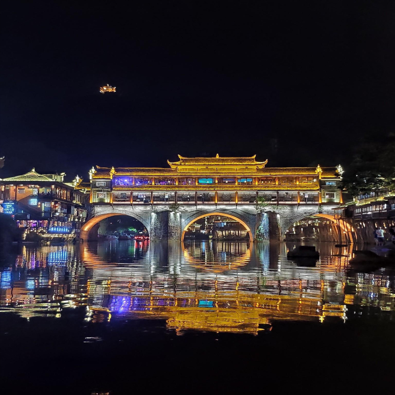 [凤凰古城-凤凰古城八景+沱江泛舟白天游]七景+凤凰古城沱江泛舟白天游