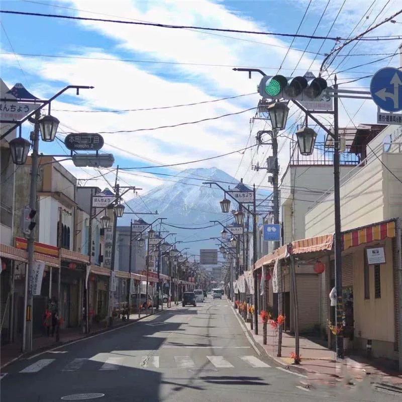 东京富士山一日游看日出花火大会忍野八海河口湖中文9人小团纯玩