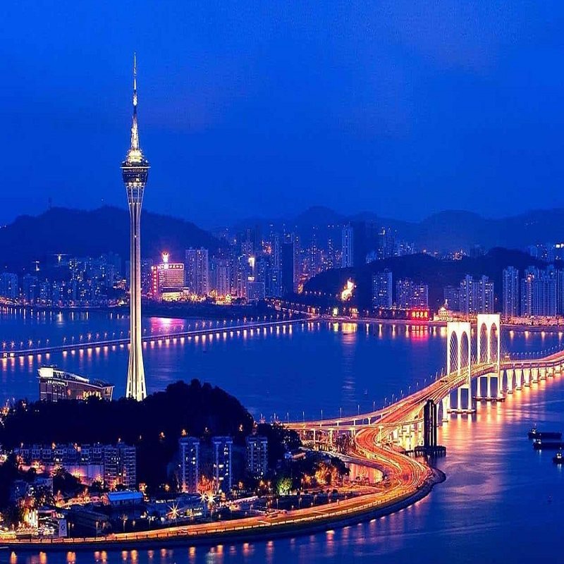 澳门观光旅游塔360旋转餐厅自助餐（建议先查后订）