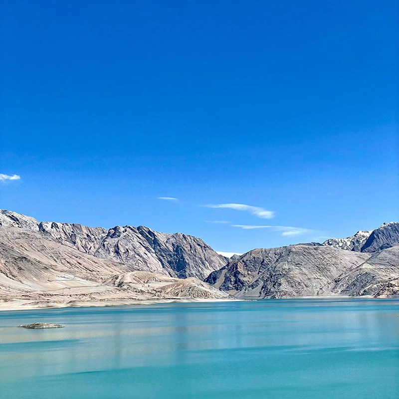 新疆旅游喀什起止白沙湖卡拉库里湖盘龙古道石头城金草滩2日游