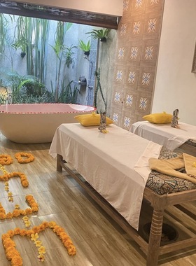 小野旅行-巴厘岛乌布Putri SPA洛米按摩图案花瓣浴鲜花浴