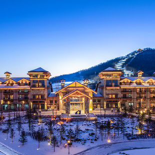 长白山万达凯悦/柏悦酒店2晚连住含早+餐饮/按摩+雪季权益