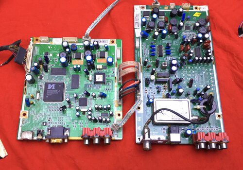 原装厦华LC-32U27主板782.L27U25-560F 配屏 V320B1-L01 一套