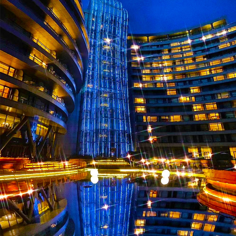 节假日可订1-2晚上海佘山世茂洲际酒店旅游外滩深坑秘境迪士尼