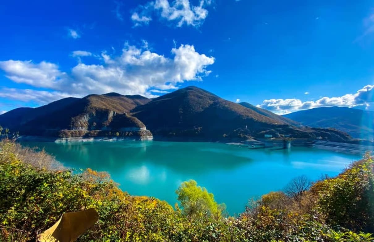 卡兹别吉+阿纳努里古道里