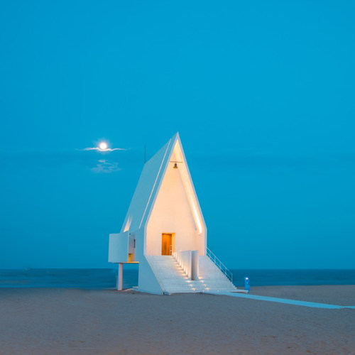 【变路为景】贯穿国家一号风景大道+林海+草原+滦河+花海+湖泊全览； 【蒙古民俗】下马酒+敖包祭祀+蒙古服照相+弯弓射箭+观看马术表演； 【特色体验】星空篝火+专属管家+随走随停+深度穿越草原+专属用车； 【服务保障】时间自由&玩法多样，专车接送，随走随停，24H客服；