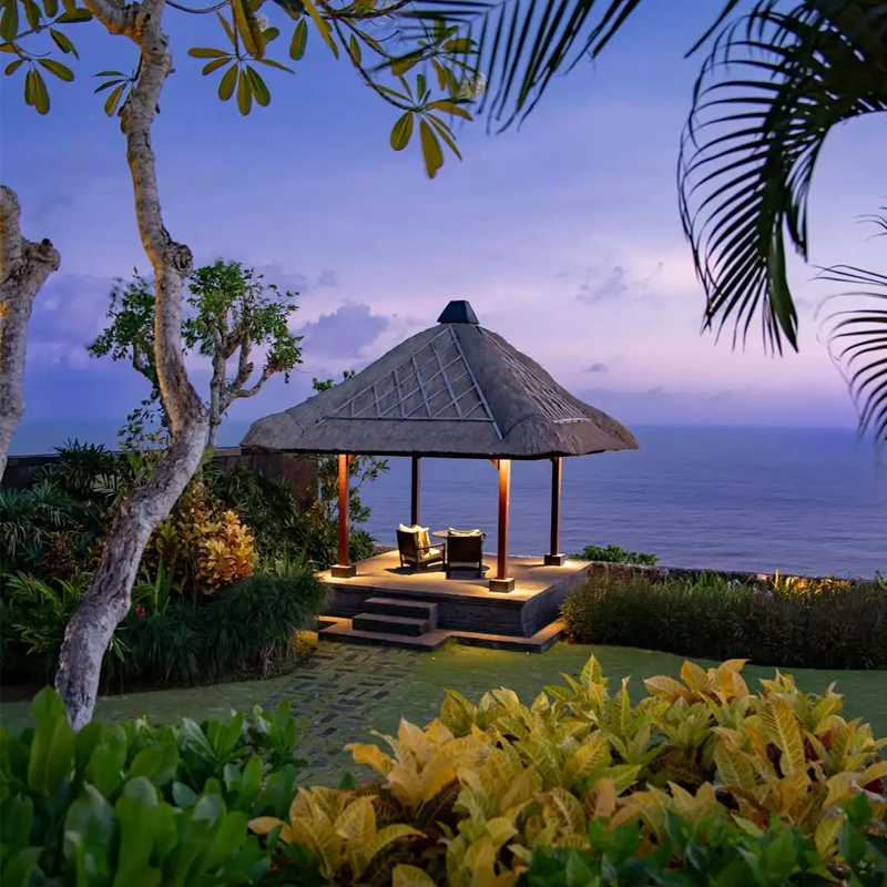 全别墅、全泳池设计，可赏绝美日落 有悬浮莲池、阶梯式泳池等特色景观 实名预定保证入住，预定后可致电酒店查询 正规渠道直连，正品承诺护航，旅程省心更放心