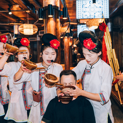 贵州旅行贵阳出发镇远+肇兴+夏格+小七孔+西江苗寨6天5晚跟团游