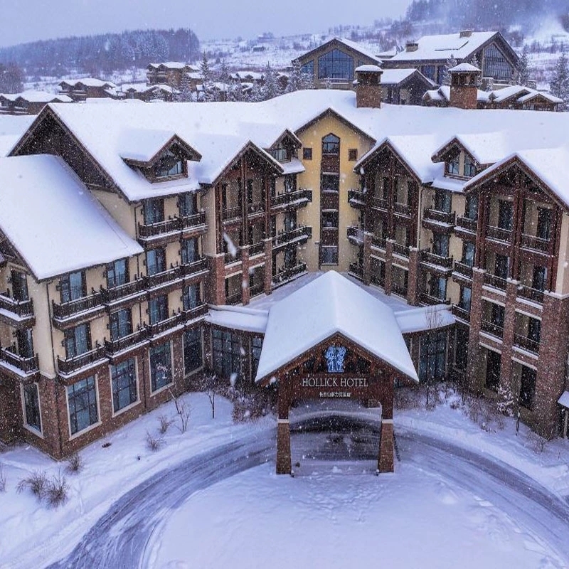 雪季早鸟预售价，含滑雪+娱雪+UTV体验，暖冬欢乐岛畅玩 采自地下2400米纯天然火山温泉，含有多种人体必 需的微量元素 尽情享受滑雪的乐趣，体验冰雪世界的别样魅力。 满足不同水平滑雪爱好者 深雪徒步、桌游派对、民俗体验、电竟玩咖等多个主题 活动