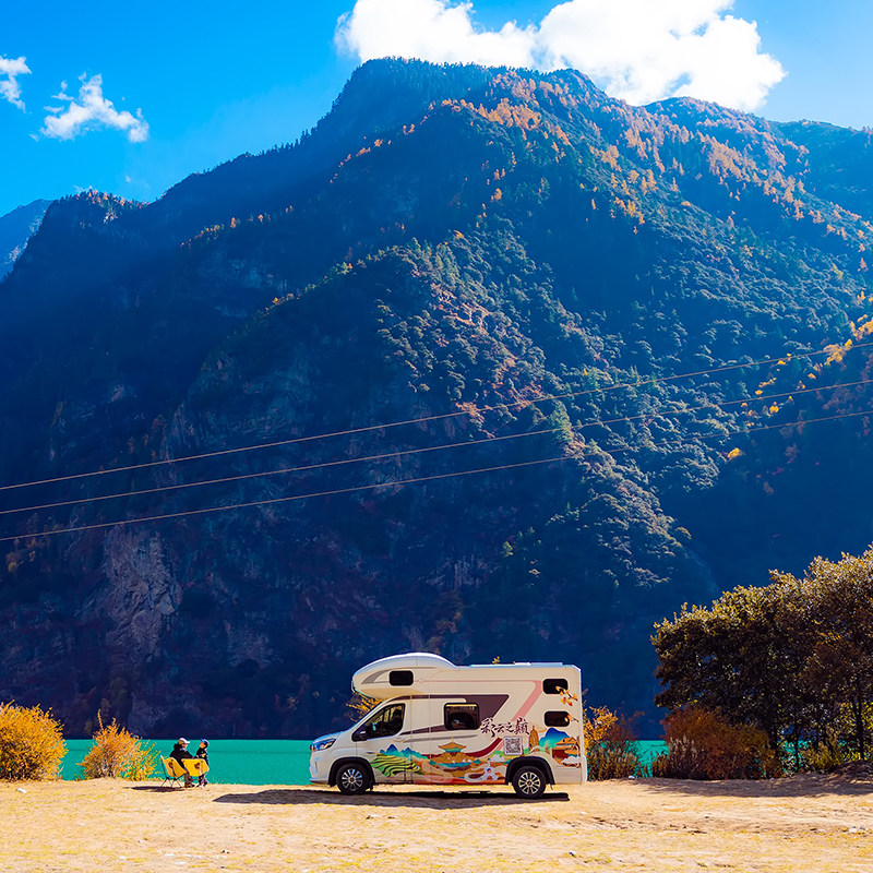 【房车包车]】上汽大通新疆乌鲁木齐伊宁喀什包车 含司机畅游新疆