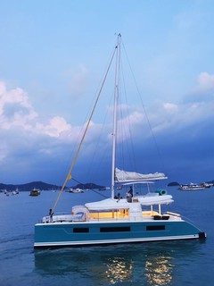 普吉岛出海一日游珊瑚皇帝岛海王号/红小姐/伊丽莎白水上项目浮潜