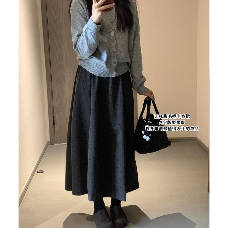 孕妇半身裙女2025新款毛呢波点裙子秋冬中长款秋冬装A字裙花苞裙