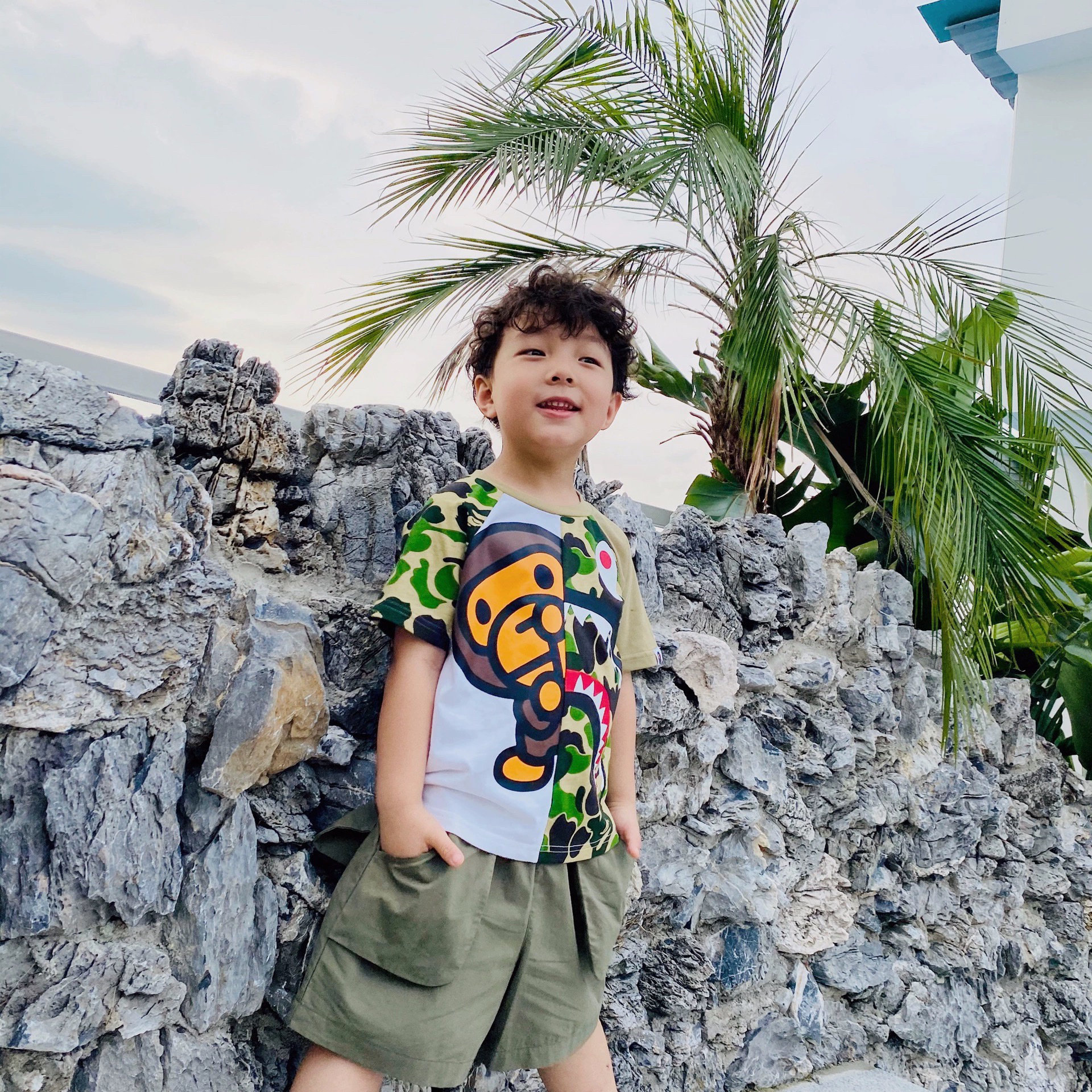 mijello男童迷彩T恤 2025新款夏潮日系儿童百搭舒适拼色卡通短袖