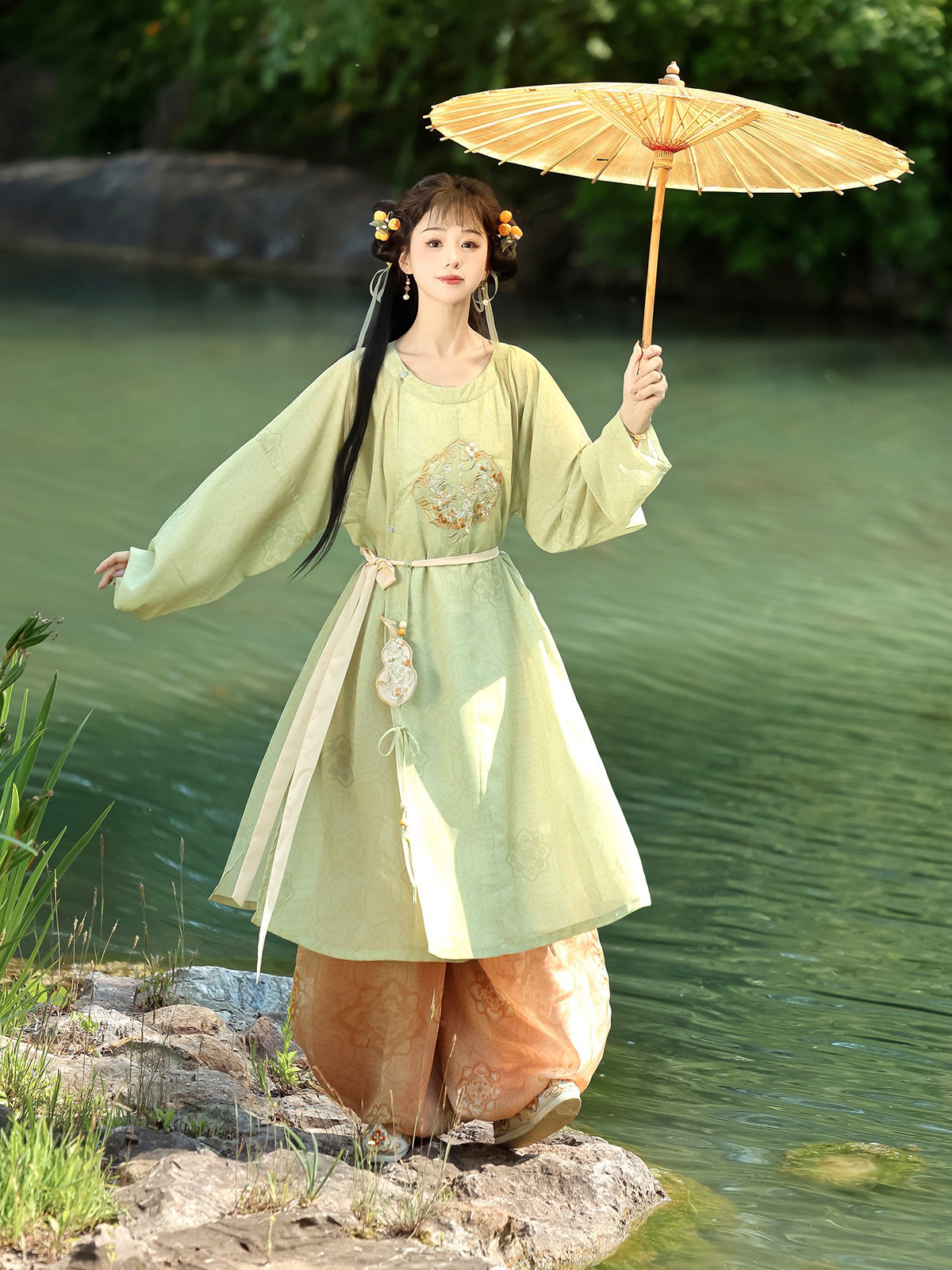 原创时春令改良新中式汉服女装日常国风汉元素圆领袍吊带裤子套装