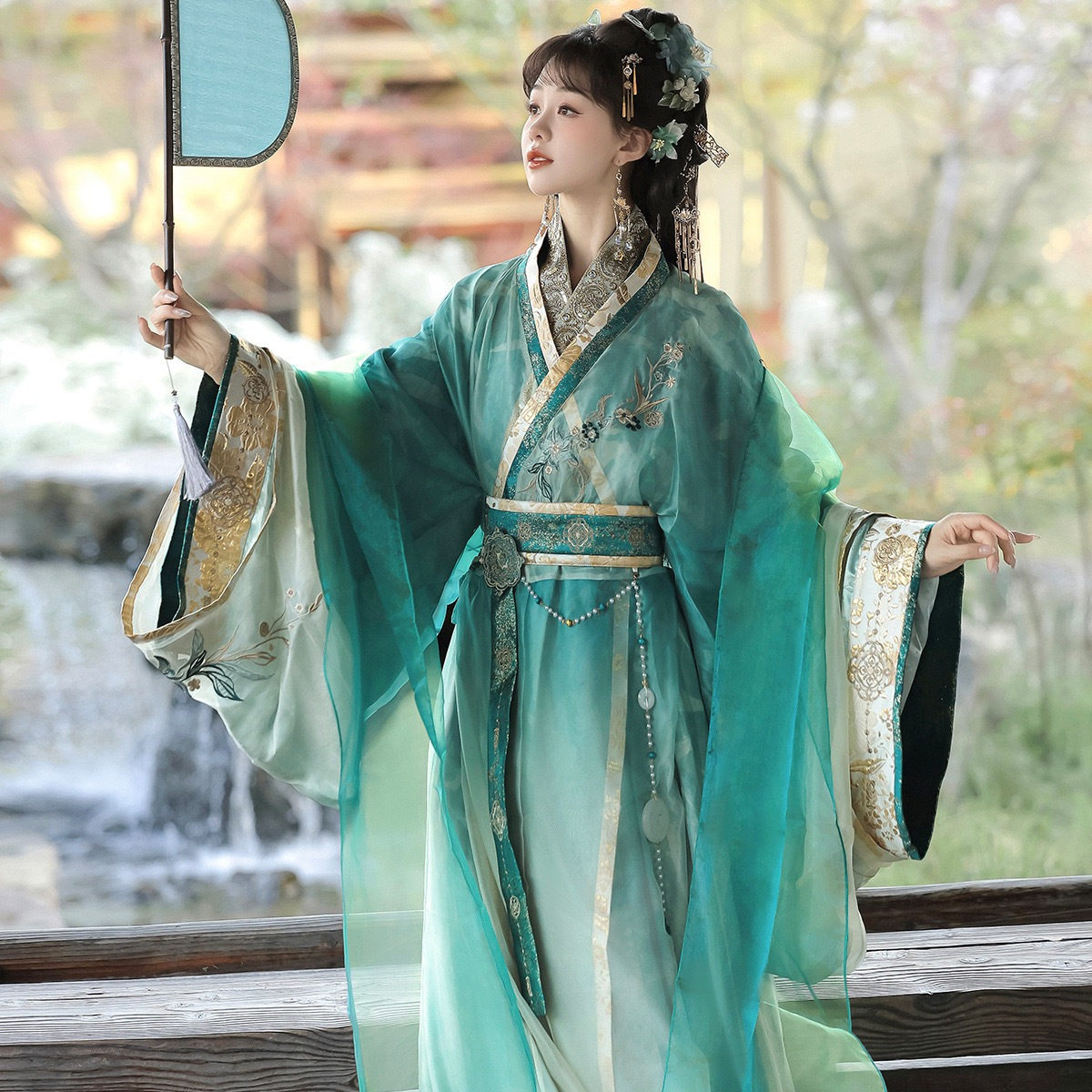 直裾褶裙吊带披帛中国风汉元素
