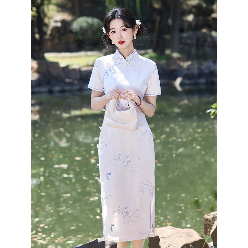 L国风刺绣花年轻款少女感旗袍新款夏感气质连衣裙日常