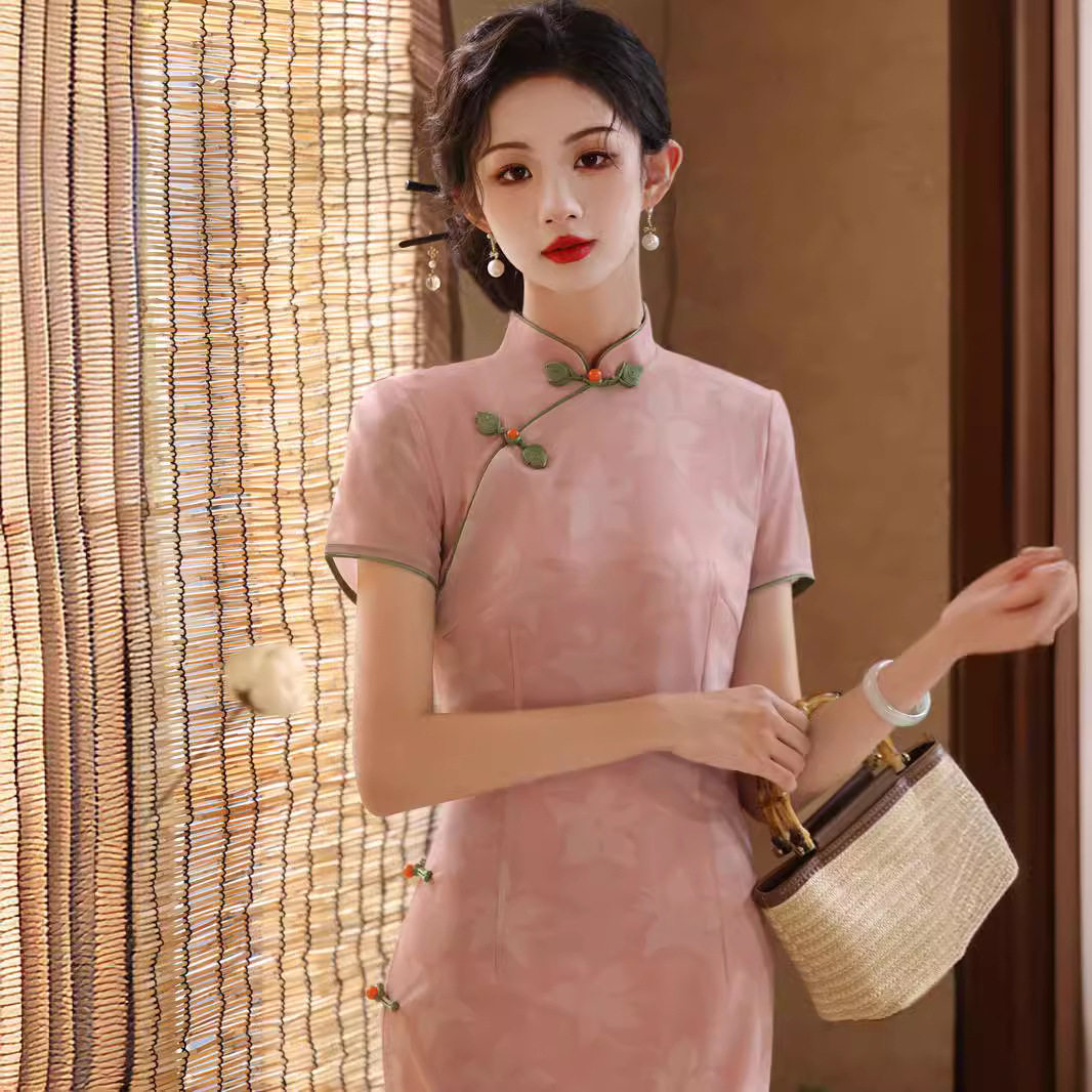 M粉色旗袍新款年轻款少女感优雅复古新中式改良古法连衣裙日常夏