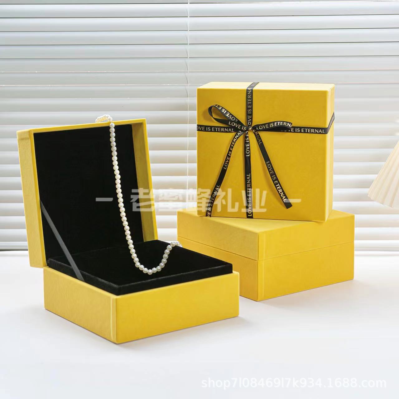 方形翻盖礼品盒长毛丝绒商务伴手礼盒婚礼回礼包装盒绒布丝绒礼盒