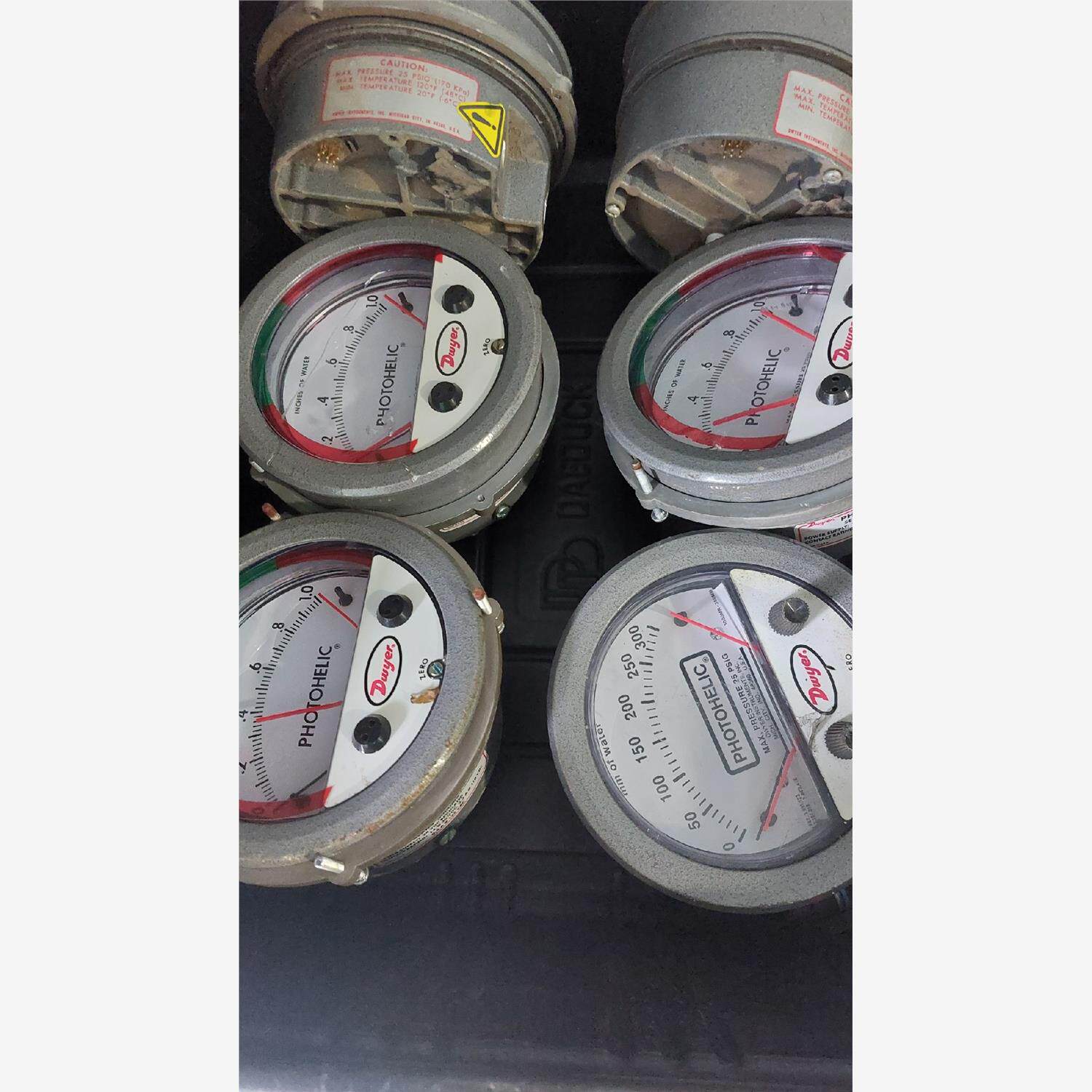 Dwger表头二手成色如图