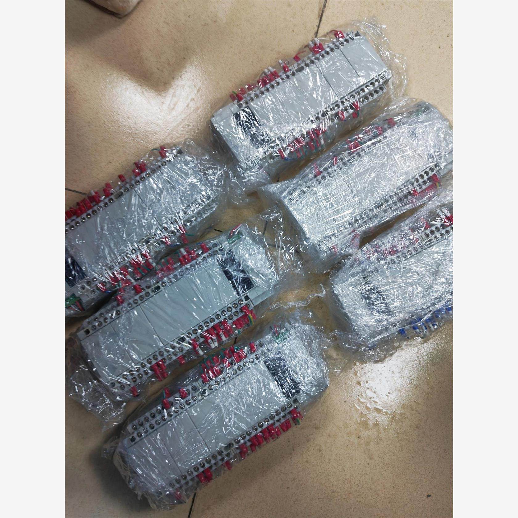 松下PLCA，型号FP-XHC60T