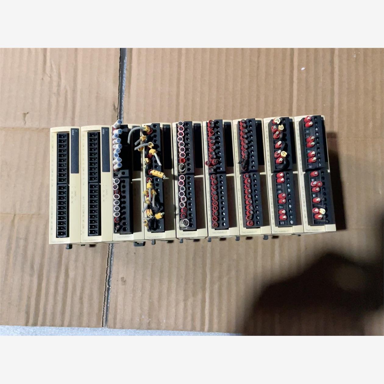 施耐德PLC模块TM2A6HT、