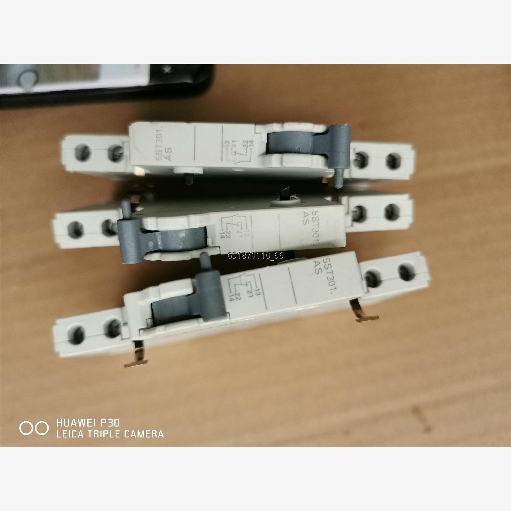 小型断路器辅助开关5ST30
